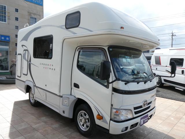 カムロード ナッツRV クレソンボヤージュW キャンピングカー 8ナンバー 家庭用エアコン リチウム300Ah 1500Wインバーター 走行・外部充電 マックスファン べバストFFヒーター オーニング ディーゼル2WD 冷蔵庫 電子レンジ テレビ(43枚目)