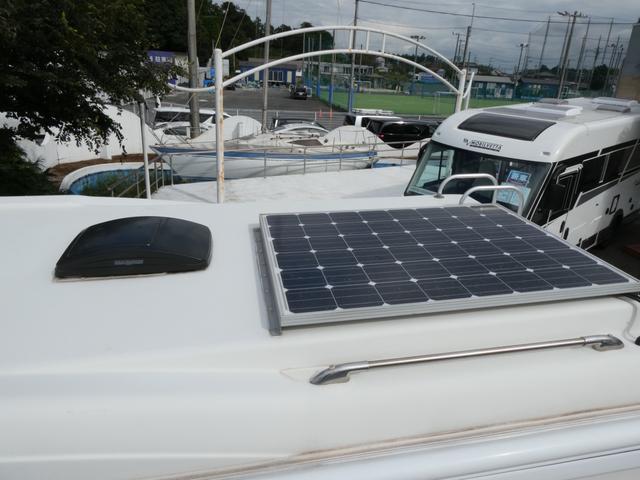 カムロード ナッツRV クレソンボヤージュW キャンピングカー 8ナンバー 家庭用エアコン リチウム300Ah 1500Wインバーター 走行・外部充電 マックスファン べバストFFヒーター オーニング ディーゼル2WD 冷蔵庫 電子レンジ テレビ(46枚目)