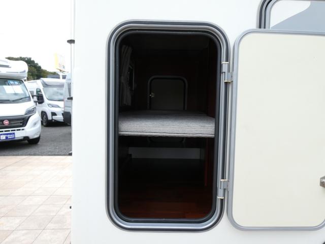 カムロード ナッツRV クレソンボヤージュW キャンピングカー 8ナンバー 家庭用エアコン リチウム300Ah 1500Wインバーター 走行・外部充電 マックスファン べバストFFヒーター オーニング ディーゼル2WD 冷蔵庫 電子レンジ テレビ(47枚目)
