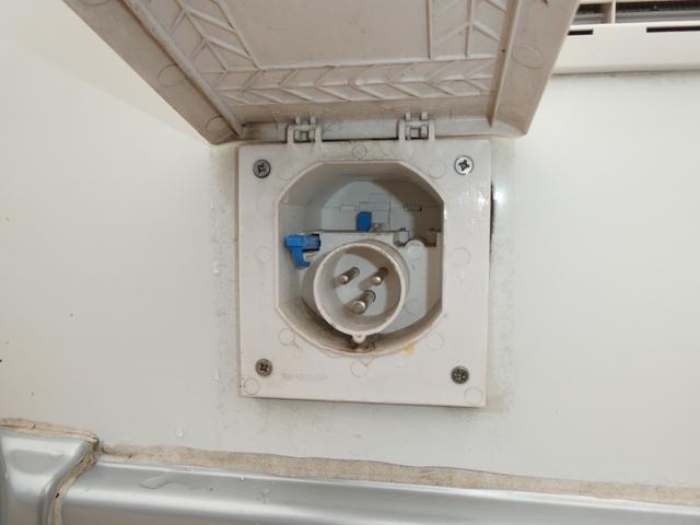 デュカト エースキャラバン　エース５６５　キャンピングカー　８ナンバー　トリプルサブバッテリー　１５００Ｗインバーター　家庭用エアコン　べバストＦＦヒーター　フィアマオーニング　ソーラーパネル　リアクーラー　温水ボイラー　９速ＡＴ　シャワー（47枚目）