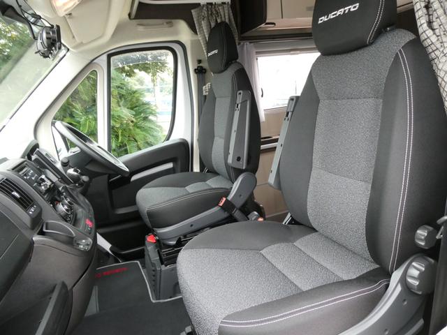 デュカト エースキャラバン　エース５６５　キャンピングカー　８ナンバー　トリプルサブバッテリー　１５００Ｗインバーター　家庭用エアコン　べバストＦＦヒーター　フィアマオーニング　ソーラーパネル　リアクーラー　温水ボイラー　９速ＡＴ　シャワー（69枚目）