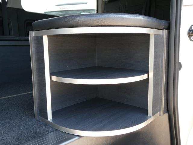 ハイエースワゴン ダイレクトカーズ ベッドキット キャンピングカー 3ナンバー ワイドミドル GL ベッドキット 2WD ガソリン 社外15インチアルミ SDナビ レンタアップ 2700cc 8人乗 リアクーラー リアヒーター キーレス LEDライト(7枚目)