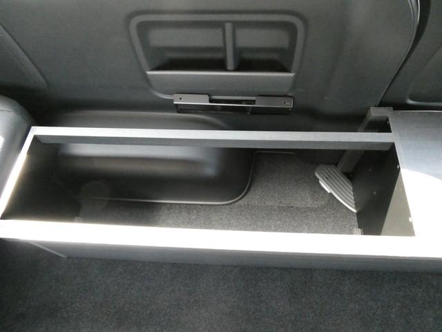 ハイエースワゴン ダイレクトカーズ ベッドキット キャンピングカー 3ナンバー ワイドミドル GL ベッドキット 2WD ガソリン 社外15インチアルミ SDナビ レンタアップ 2700cc 8人乗 リアクーラー リアヒーター キーレス LEDライト(11枚目)