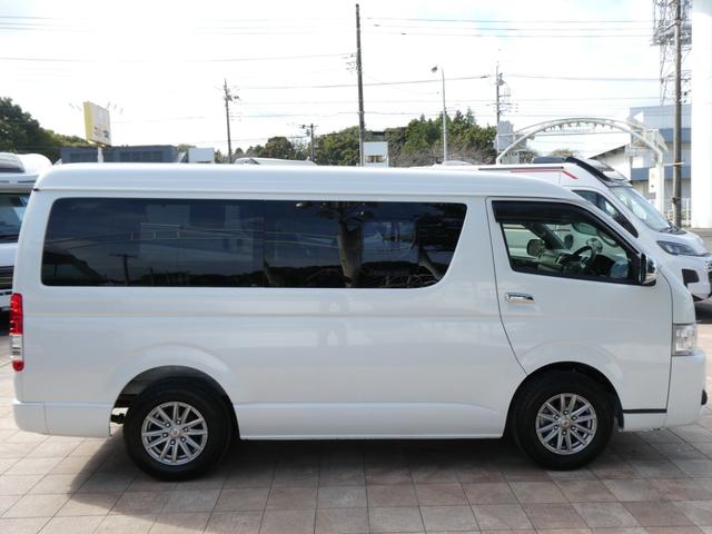 ハイエースワゴン ダイレクトカーズ ベッドキット キャンピングカー 3ナンバー ワイドミドル GL ベッドキット 2WD ガソリン 社外15インチアルミ SDナビ レンタアップ 2700cc 8人乗 リアクーラー リアヒーター キーレス LEDライト(18枚目)