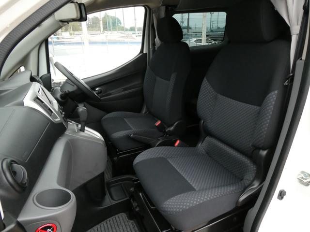 ＮＶ２００バネットバン ＦＯＣＳ　ルソ＋ＵＰ　キャンピングカー　５ナンバー　シングルサブバッテリー　４００Ｗインバーター　走行充電　外部充電　フリップダウンモニター　ポップアップルーフ　ガソリン２ＷＤ　メモリーナビ　ＥＴＣ　ミラー型ドラレコ（47枚目）