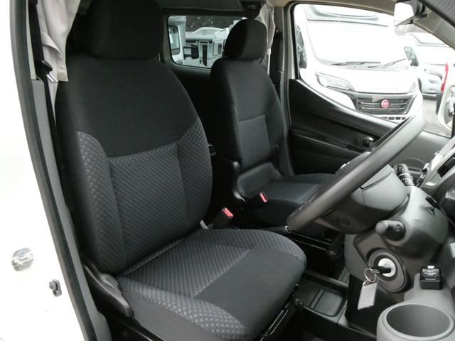 ＮＶ２００バネットバン ＦＯＣＳ　ルソ＋ＵＰ　キャンピングカー　５ナンバー　シングルサブバッテリー　４００Ｗインバーター　走行充電　外部充電　フリップダウンモニター　ポップアップルーフ　ガソリン２ＷＤ　メモリーナビ　ＥＴＣ　ミラー型ドラレコ（51枚目）