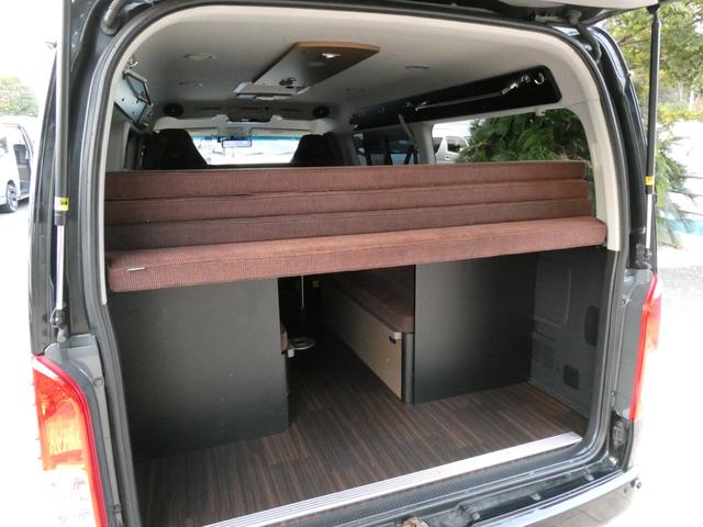 ハイエースワゴン トイファクトリー　ザラ　キャンピングカー　３ナンバー　ツインサブバッテリー　外部充電　マックスファン　エバスＦＦヒーター　フリップダウンモニター　前後コーナーセンサー　社外ショック　１０人乗車３人就寝　ガソリン２ＷＤ（58枚目）