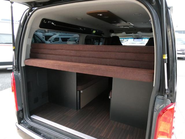 ハイエースワゴン トイファクトリー　ザラ　キャンピングカー　３ナンバー　ツインサブバッテリー　外部充電　マックスファン　エバスＦＦヒーター　フリップダウンモニター　前後コーナーセンサー　社外ショック　１０人乗車３人就寝　ガソリン２ＷＤ（59枚目）