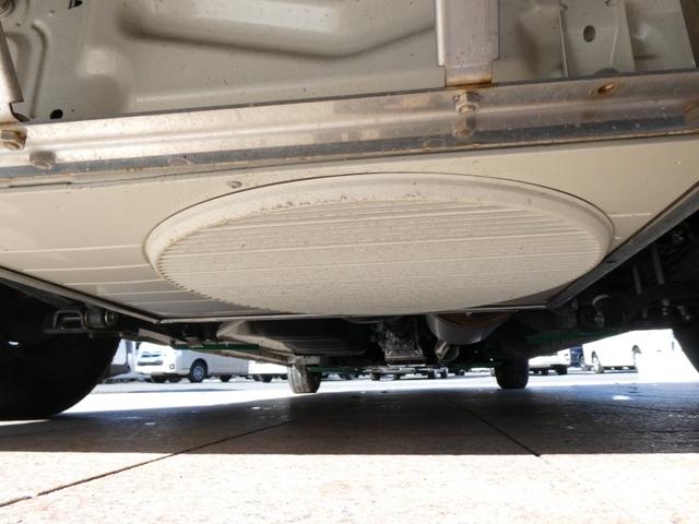 ハイエースバン トイファクトリー　アルコーバグランデ　キャンピングカー　８ナンバー　ツインサブバッテリー　家庭用エアコン　１５００Ｗインバーター　走行充電　外部充電　ソーラーパネル　マックスファン　カセットトイレ　エバスＦＦヒーター　電子レンジ　テレビ（37枚目）