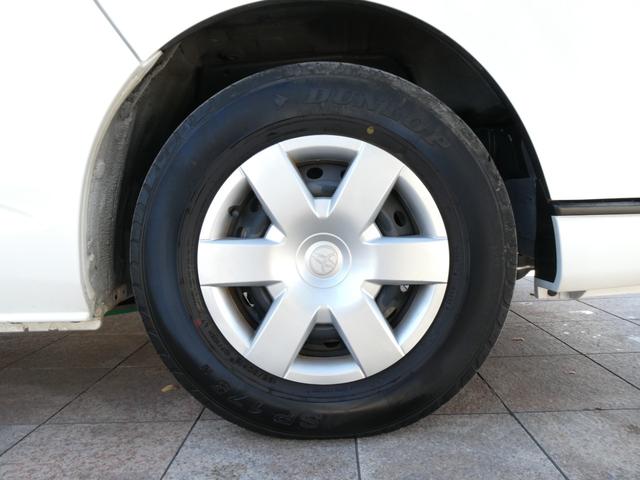 ハイエースバン トイファクトリー　アルコーバグランデ　キャンピングカー　８ナンバー　ツインサブバッテリー　家庭用エアコン　１５００Ｗインバーター　走行充電　外部充電　ソーラーパネル　マックスファン　カセットトイレ　エバスＦＦヒーター　電子レンジ　テレビ（42枚目）