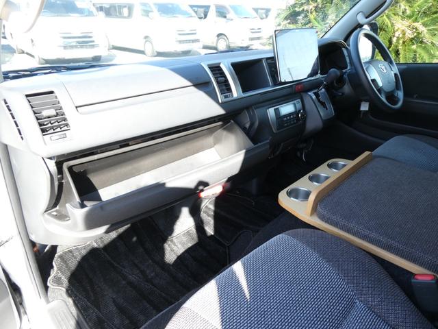 ハイエースバン トイファクトリー　アルコーバグランデ　キャンピングカー　８ナンバー　ツインサブバッテリー　家庭用エアコン　１５００Ｗインバーター　走行充電　外部充電　ソーラーパネル　マックスファン　カセットトイレ　エバスＦＦヒーター　電子レンジ　テレビ（47枚目）