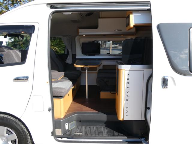 ハイエースバン トイファクトリー　アルコーバグランデ　キャンピングカー　８ナンバー　ツインサブバッテリー　家庭用エアコン　１５００Ｗインバーター　走行充電　外部充電　ソーラーパネル　マックスファン　カセットトイレ　エバスＦＦヒーター　電子レンジ　テレビ（53枚目）