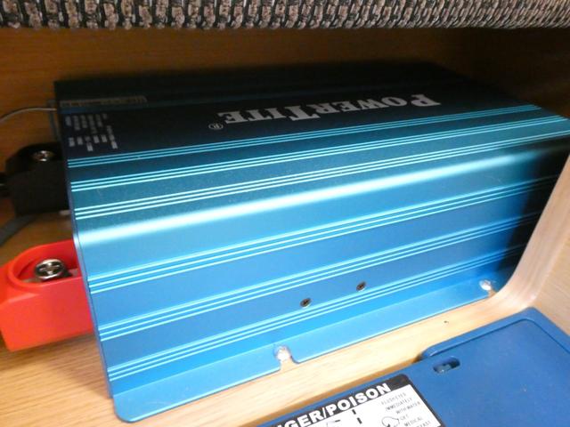 ハイエースバン トイファクトリー　アルコーバグランデ　キャンピングカー　８ナンバー　ツインサブバッテリー　家庭用エアコン　１５００Ｗインバーター　走行充電　外部充電　ソーラーパネル　マックスファン　カセットトイレ　エバスＦＦヒーター　電子レンジ　テレビ（70枚目）