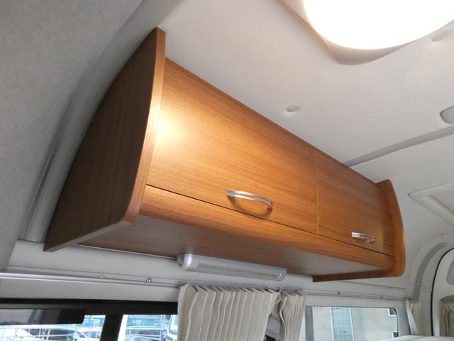 ハイエースバン ＲＶランド　ランドワゴンロゼ　キャンピングカー　８ナンバー　ツインサブバッテリー　１５００Ｗインバーター　走行充電　外部充電　シンク　フリップダウンモニター　リアクーラー　リアヒーター　ＵＩショック・スタビ　８人乗車４人就寝（13枚目）