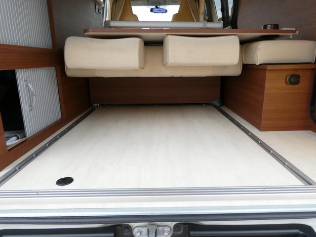 ハイエースバン ＲＶランド　ランドワゴンロゼ　キャンピングカー　８ナンバー　ツインサブバッテリー　１５００Ｗインバーター　走行充電　外部充電　シンク　フリップダウンモニター　リアクーラー　リアヒーター　ＵＩショック・スタビ　８人乗車４人就寝（15枚目）