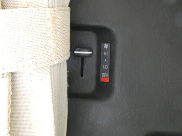 ハイエースバン ＲＶランド　ランドワゴンロゼ　キャンピングカー　８ナンバー　ツインサブバッテリー　１５００Ｗインバーター　走行充電　外部充電　シンク　フリップダウンモニター　リアクーラー　リアヒーター　ＵＩショック・スタビ　８人乗車４人就寝（20枚目）