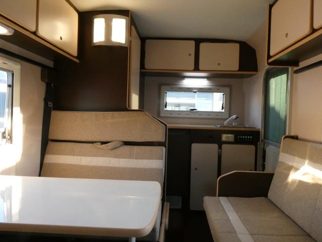 タウンエーストラック セキソーボディ　トム２３　キャンピングカー　８ナンバー　シングルサブバッテリー　べバストＦＦヒーター　走行充電　外部充電　ソーラーパネル　マックスファン　冷蔵庫　カセットトイレ　シンク　６人乗車５人就寝　ＳＤナビ　ＥＴＣ（2枚目）