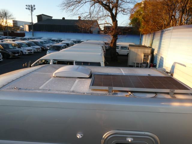 タウンエーストラック セキソーボディ　トム２３　キャンピングカー　８ナンバー　シングルサブバッテリー　べバストＦＦヒーター　走行充電　外部充電　ソーラーパネル　マックスファン　冷蔵庫　カセットトイレ　シンク　６人乗車５人就寝　ＳＤナビ　ＥＴＣ（13枚目）