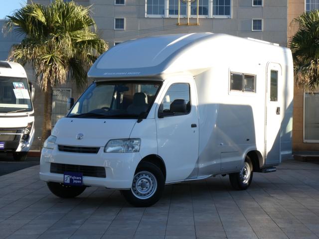 タウンエーストラック セキソーボディ　トム２３　キャンピングカー　８ナンバー　シングルサブバッテリー　べバストＦＦヒーター　走行充電　外部充電　ソーラーパネル　マックスファン　冷蔵庫　カセットトイレ　シンク　６人乗車５人就寝　ＳＤナビ　ＥＴＣ（24枚目）