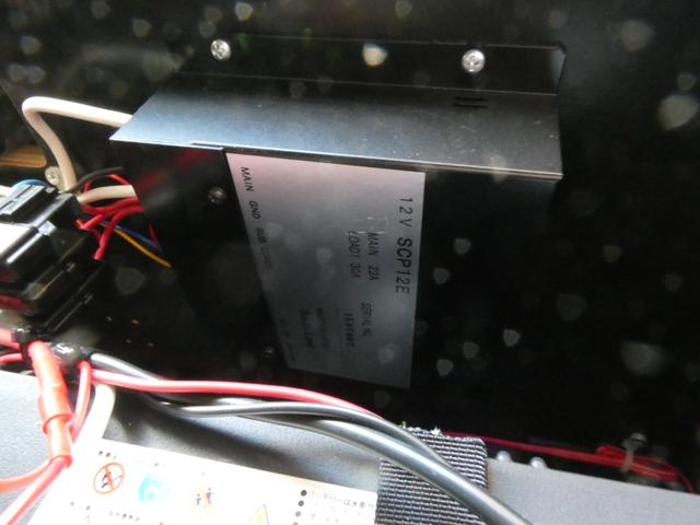 ハイエースワゴン 東和モータース ツェルトWG キャンピングカー 3ナンバー シングルサブバッテリー 走行充電 外部充電 フリップダウンモニター リアヒーター リアクーラー フロントモデリスタスポイラー 10人乗車3人就寝 メモリーナビ ETC(15枚目)