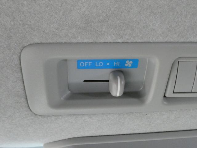 ハイエースワゴン 東和モータース ツェルトWG キャンピングカー 3ナンバー シングルサブバッテリー 走行充電 外部充電 フリップダウンモニター リアヒーター リアクーラー フロントモデリスタスポイラー 10人乗車3人就寝 メモリーナビ ETC(16枚目)