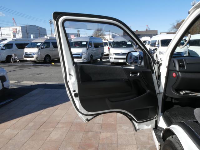 ハイエースワゴン 東和モータース ツェルトWG キャンピングカー 3ナンバー シングルサブバッテリー 走行充電 外部充電 フリップダウンモニター リアヒーター リアクーラー フロントモデリスタスポイラー 10人乗車3人就寝 メモリーナビ ETC(52枚目)