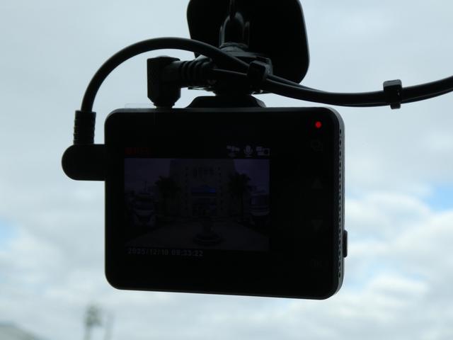 ハイエースバン ＦＯＣＳ　ディパーチャー　キャンピングカー　８ナンバー　ＦＦヒーター　ソーラーパネル　マックスファン　鉛バッテリー２個　１５００Ｗインバーター　走行充電器　外部充電器　フリップダウンモニター　リアヒーター　リアクーラー（18枚目）