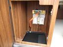 　ローラーチーム　リビングストーン５　キャンピングカー　ディーゼル　ＦＦヒーター　温水ボイラー　シンク　冷蔵庫　サブバッテリー　走行充電　コンバーター外部充電　ルーフベント　給排水タンク　６速ＡＴ（13枚目）