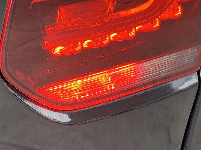 R 安心輸入車保証付き ターボ 4WD ブラックレザーシート 純正ナビ フルセグTV バックカメラ シートヒーター ETC クルーズコントロール(18枚目)