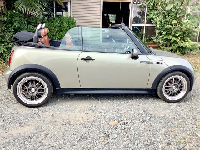 ＭＩＮＩ クーパーＳ　コンバーチブル　サイドウォーク　車検８／３　ＡＴ（4枚目）