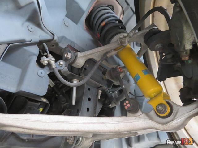 ロードスター Ｓ　マキシムエキマニ　サクラムマフラー　ビルシュタインＢ６キット　クスコ機械式ＬＳＤ　車検対応セミバケ　クロス幌　ワンセグナビ　ＥＴＣ（18枚目）