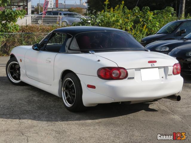 さていよいよ中身の話です！まずラジエターが弱っていたので交換を行いました。ラジエターホースやヒーターホース、ウォーターホースやサーモスタットまで水回りのリフレッシュが完了しております。