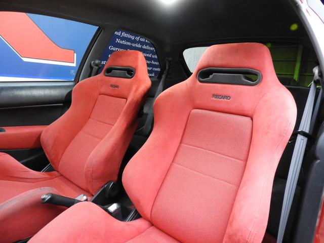 タイプR 車高調 レカロ HDDナビ ETC 社外ヘッドライト HID タイミングベルト交換済 コダワリの前期型EK9 規制前マフラーが装着できるのは前期だけ(21枚目)