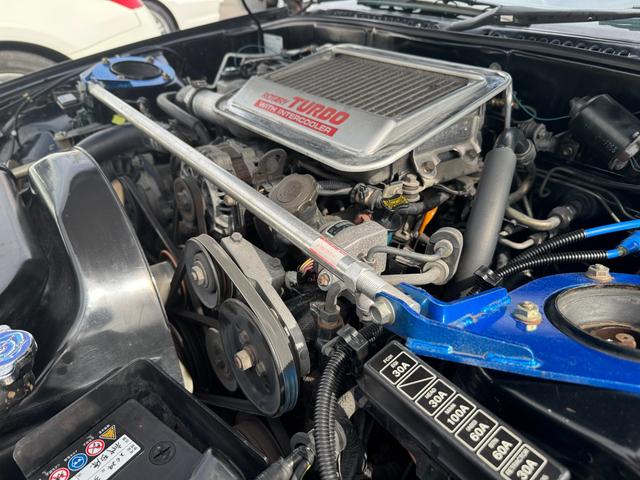 サバンナＲＸ－７ ＧＴ－Ｒ　ＦＵＪＩＴＳＵＢＯマフラー　ＢＬＩＴＺエアクリーナー　ＢＬＩＴＺブローオフバルブ　ＷＥＤＳ　ＳＰＯＲＴ１６インチＡＷ　社外フルバケットシート　社外ステアリング（17枚目）