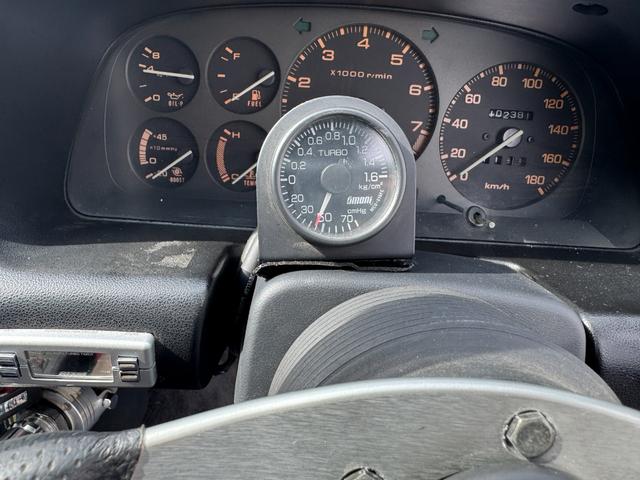 サバンナＲＸ－７ ＧＴ－Ｒ　ＦＵＪＩＴＳＵＢＯマフラー　ＢＬＩＴＺエアクリーナー　ＢＬＩＴＺブローオフバルブ　ＷＥＤＳ　ＳＰＯＲＴ１６インチＡＷ　社外フルバケットシート　社外ステアリング（27枚目）