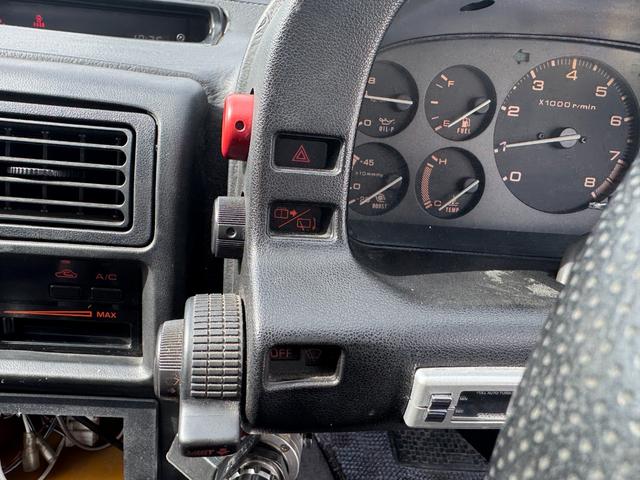 サバンナＲＸ－７ ＧＴ－Ｒ　ＦＵＪＩＴＳＵＢＯマフラー　ＢＬＩＴＺエアクリーナー　ＢＬＩＴＺブローオフバルブ　ＷＥＤＳ　ＳＰＯＲＴ１６インチＡＷ　社外フルバケットシート　社外ステアリング（30枚目）