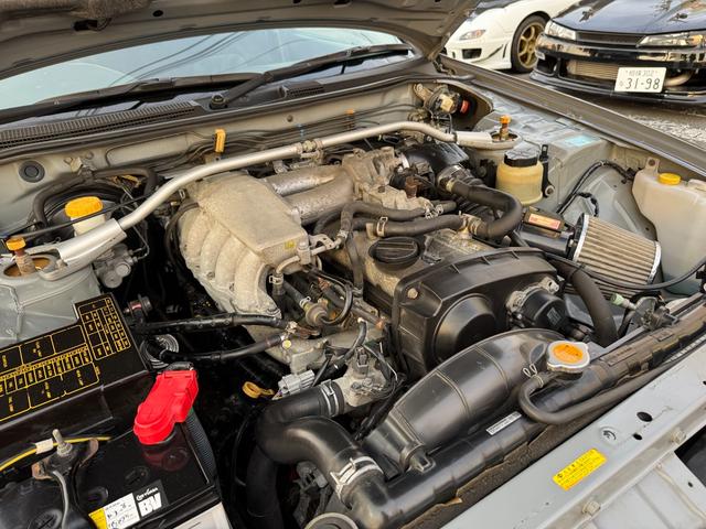 スカイライン 25GT-X(4枚目)