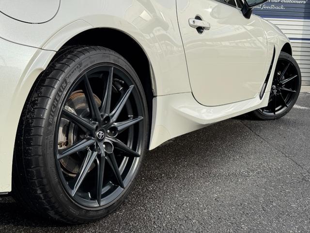 ＧＲ８６ ＲＺ　Ｒｏｓｓｏ　Ｍｏｄｅｌｌｏマフラー　　純正１８インチＡＷ　純正ナビ　バックモニター　ドライブレコーダー　ＥＴＣ　シートヒーター　クルーズコントロール機能（9枚目）