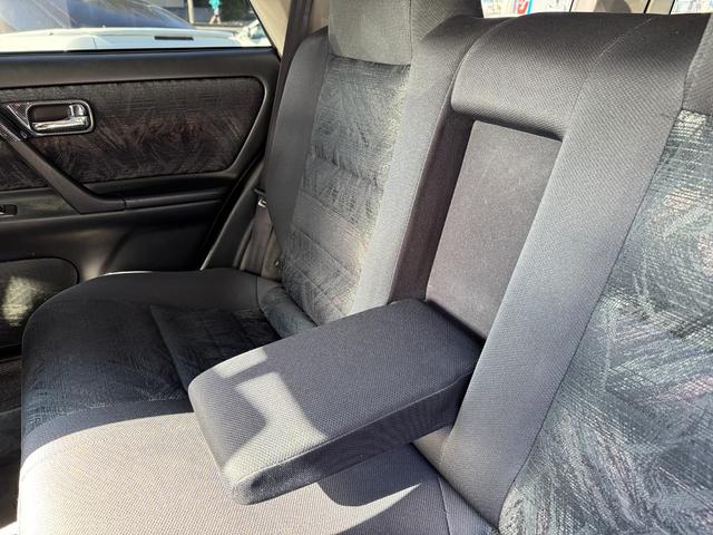 ステージア ２５ｔ　ＲＳ　Ｖ　５速ＭＴ換装車　純正フルエアロ　純正リアスポ　レーシングギア車高調　５ｚｉｇｅｎ１８インチＡＷ　ＢＬＩＴＺ追加メーター　社外エアクリ　ＸＥＮＯＮヘッドライト　カーボンボンネット（47枚目）