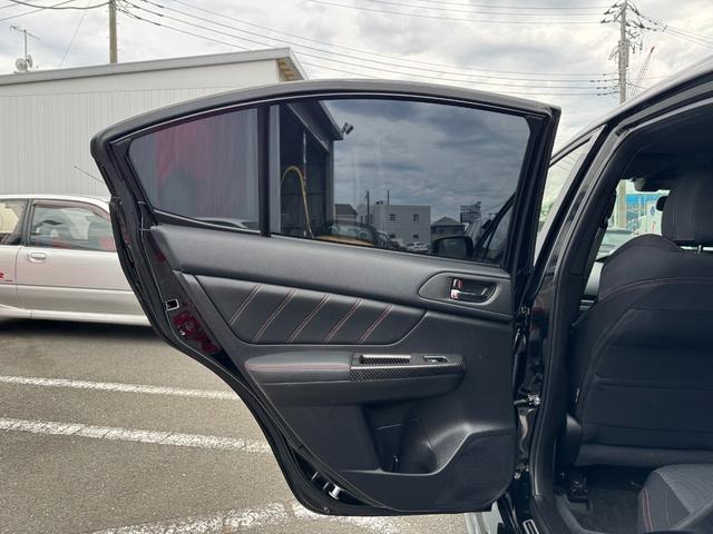 WRX S4 2.0GTアイサイト 2.0L 水平対向4気筒エンジン 純正リアウイング 電動シート Weds sport18インチAW 社外マフラー(51枚目)