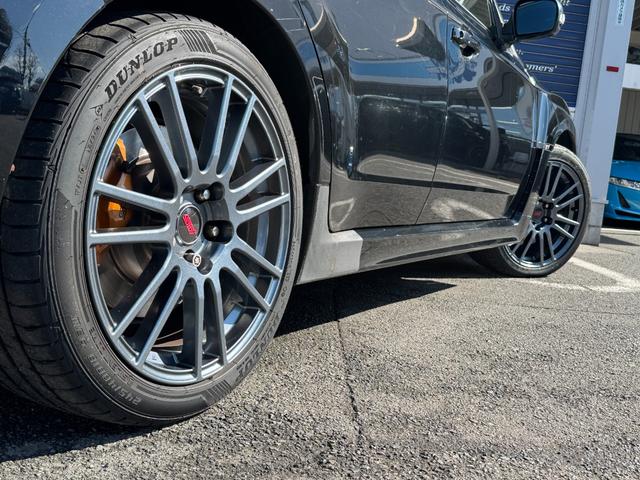 インプレッサ ＷＲＸ　ＳＴｉ　スペックＣ　純正ＳＴＩ１８インチＡＷ　ＮＡＲＤＩステアリング　柿本マフラー　Ｄｅｆｉ追加メーター　ワークスベルクイックリリース　ケンウッドナビ　ＥＴＣ（8枚目）