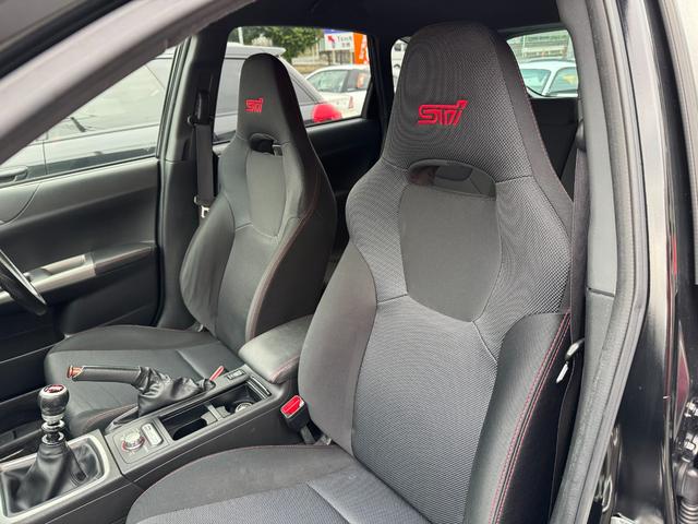 インプレッサ ＷＲＸ　ＳＴｉ　スペックＣ　純正ＳＴＩ１８インチＡＷ　ＮＡＲＤＩステアリング　柿本マフラー　Ｄｅｆｉ追加メーター　ワークスベルクイックリリース　ケンウッドナビ　ＥＴＣ（21枚目）