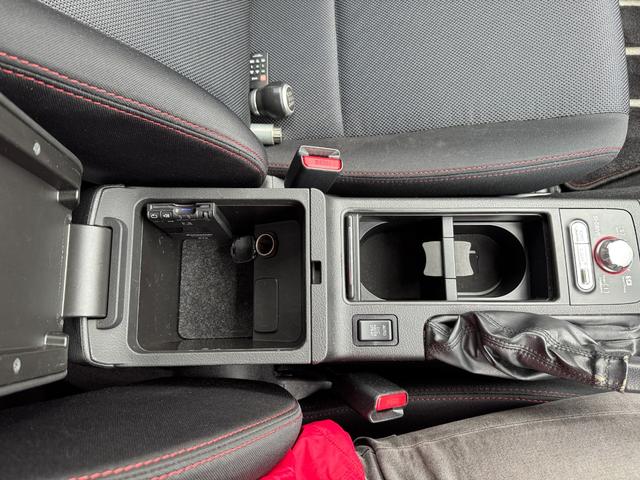 インプレッサ ＷＲＸ　ＳＴｉ　スペックＣ　純正ＳＴＩ１８インチＡＷ　ＮＡＲＤＩステアリング　柿本マフラー　Ｄｅｆｉ追加メーター　ワークスベルクイックリリース　ケンウッドナビ　ＥＴＣ（32枚目）
