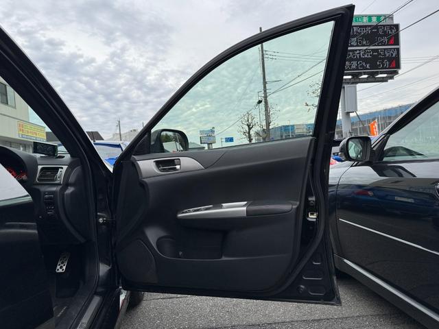 インプレッサ ＷＲＸ　ＳＴｉ　スペックＣ　純正ＳＴＩ１８インチＡＷ　ＮＡＲＤＩステアリング　柿本マフラー　Ｄｅｆｉ追加メーター　ワークスベルクイックリリース　ケンウッドナビ　ＥＴＣ（44枚目）