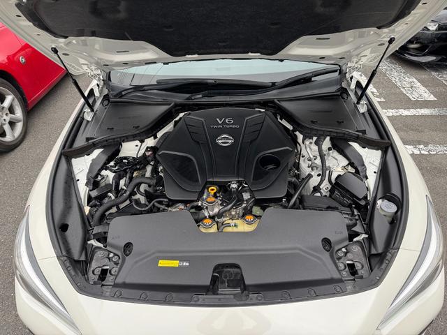 スカイライン ４００Ｒ　３リッター　Ｖ６ツインターボエンジン　ＡＤＶＡＮ　Ｒａｃｉｎｇ　ＧＴ　１９インチＡＷ　ＨＫＳスポーツマフラー　ＢＯＳＥサウンドシステム　純正サスペンション　ＥＴＣ　ドラレコ（3枚目）