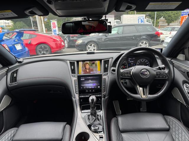 スカイライン ４００Ｒ　３リッター　Ｖ６ツインターボエンジン　ＡＤＶＡＮ　Ｒａｃｉｎｇ　ＧＴ　１９インチＡＷ　ＨＫＳスポーツマフラー　ＢＯＳＥサウンドシステム　純正サスペンション　ＥＴＣ　ドラレコ（18枚目）