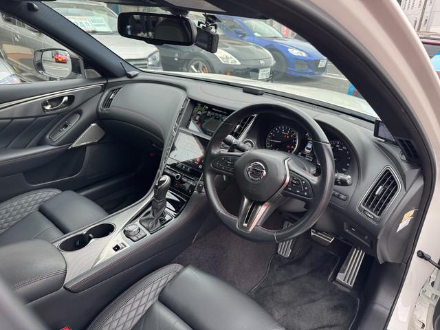 スカイライン ４００Ｒ　３リッター　Ｖ６ツインターボエンジン　ＡＤＶＡＮ　Ｒａｃｉｎｇ　ＧＴ　１９インチＡＷ　ＨＫＳスポーツマフラー　ＢＯＳＥサウンドシステム　純正サスペンション　ＥＴＣ　ドラレコ（19枚目）