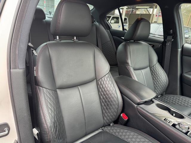 スカイライン ４００Ｒ　３リッター　Ｖ６ツインターボエンジン　ＡＤＶＡＮ　Ｒａｃｉｎｇ　ＧＴ　１９インチＡＷ　ＨＫＳスポーツマフラー　ＢＯＳＥサウンドシステム　純正サスペンション　ＥＴＣ　ドラレコ（20枚目）