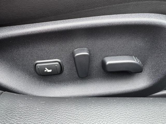 スカイライン ４００Ｒ　３リッター　Ｖ６ツインターボエンジン　ＡＤＶＡＮ　Ｒａｃｉｎｇ　ＧＴ　１９インチＡＷ　ＨＫＳスポーツマフラー　ＢＯＳＥサウンドシステム　純正サスペンション　ＥＴＣ　ドラレコ（22枚目）