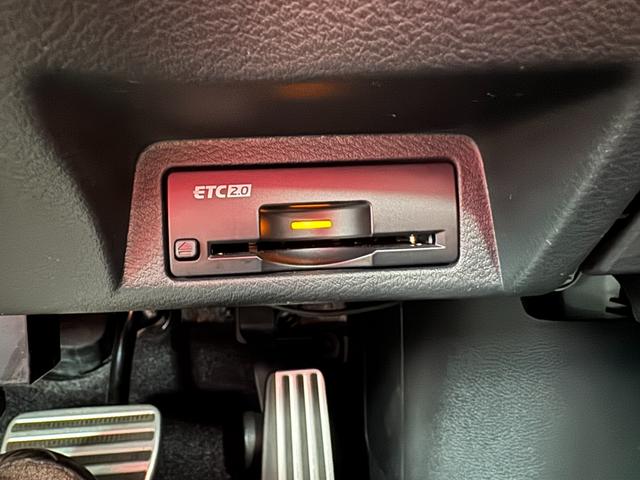 スカイライン ４００Ｒ　３リッター　Ｖ６ツインターボエンジン　ＡＤＶＡＮ　Ｒａｃｉｎｇ　ＧＴ　１９インチＡＷ　ＨＫＳスポーツマフラー　ＢＯＳＥサウンドシステム　純正サスペンション　ＥＴＣ　ドラレコ（38枚目）